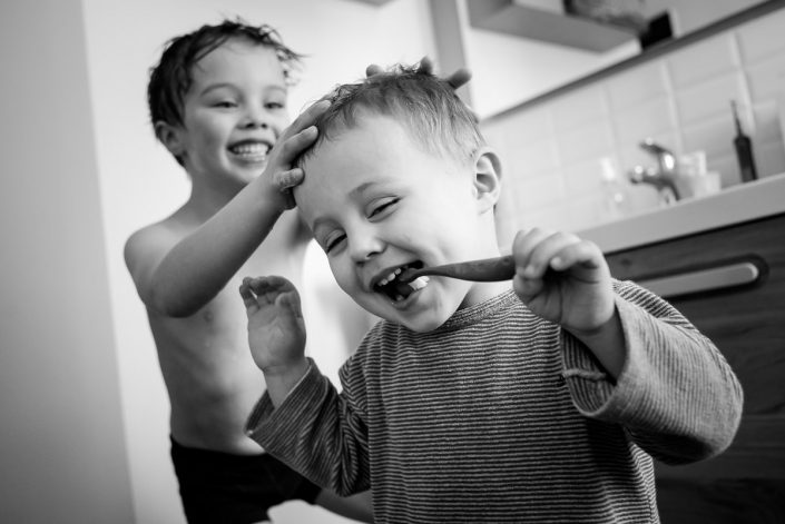 Reportage d’une vie de famille photos de famille à angers par Sybil Rondeau photographe de famille à Nantes