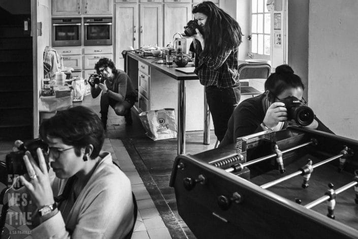 Ernestine-et-sa-famille-wedding and life photographer_-9 ernestine et sa famille photographe documentaire de famille a paris